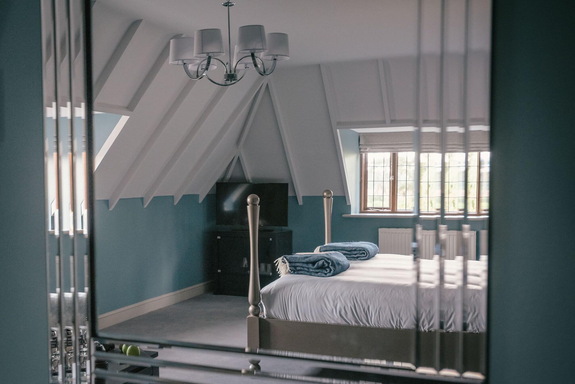 Hogarths Stone Manor Hotel คิดเดอร์มินสเตอร์ ภายนอก รูปภาพ