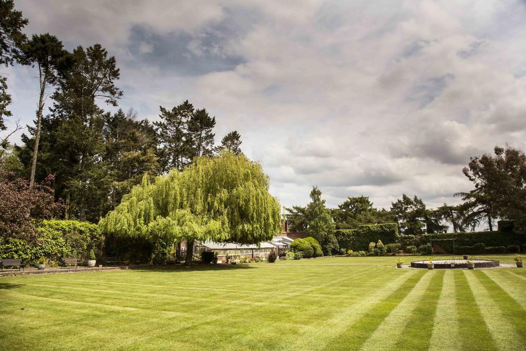 Hogarths Stone Manor Hotel คิดเดอร์มินสเตอร์ ภายนอก รูปภาพ