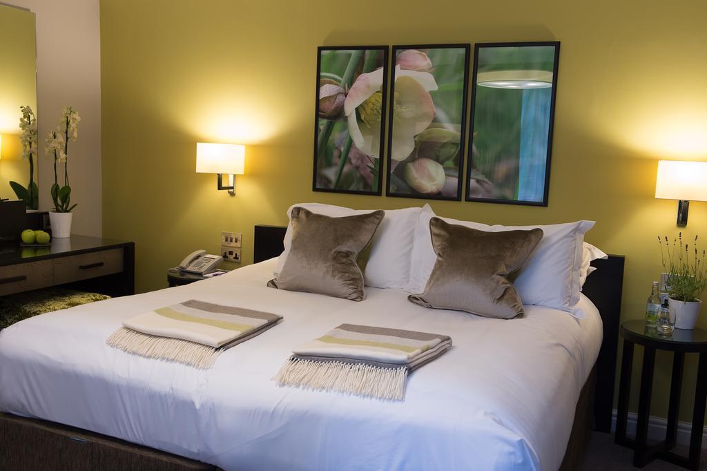 Hogarths Stone Manor Hotel คิดเดอร์มินสเตอร์ ภายนอก รูปภาพ