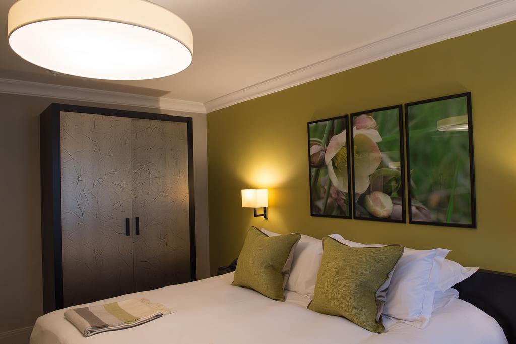 Hogarths Stone Manor Hotel คิดเดอร์มินสเตอร์ ภายนอก รูปภาพ